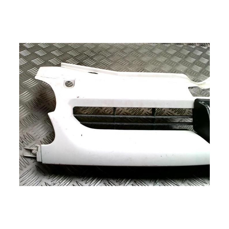 Calandre PEUGEOT PARTNER 1 PHASE 2 d’occasion