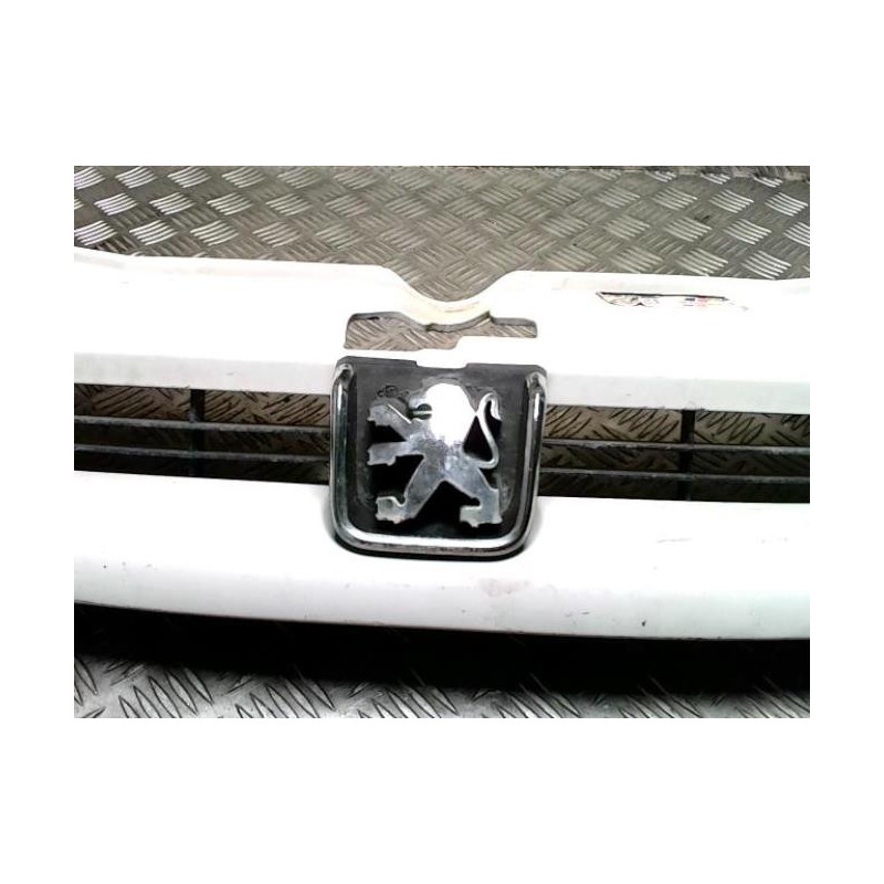 Calandre PEUGEOT PARTNER 1 PHASE 2 d’occasion