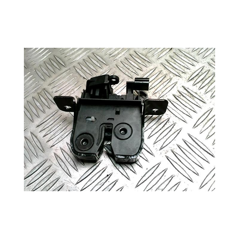 Serrure de coffre DACIA DUSTER 1 PHASE 2 d’occasion
