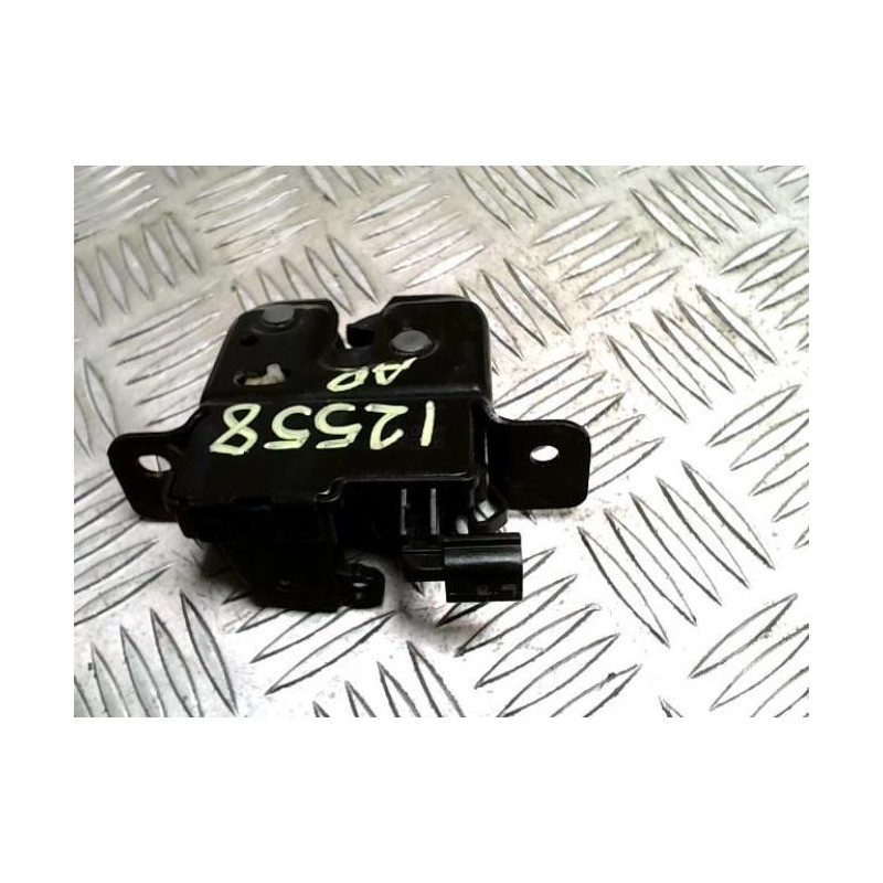 Serrure de coffre DACIA DUSTER 1 PHASE 2 d’occasion