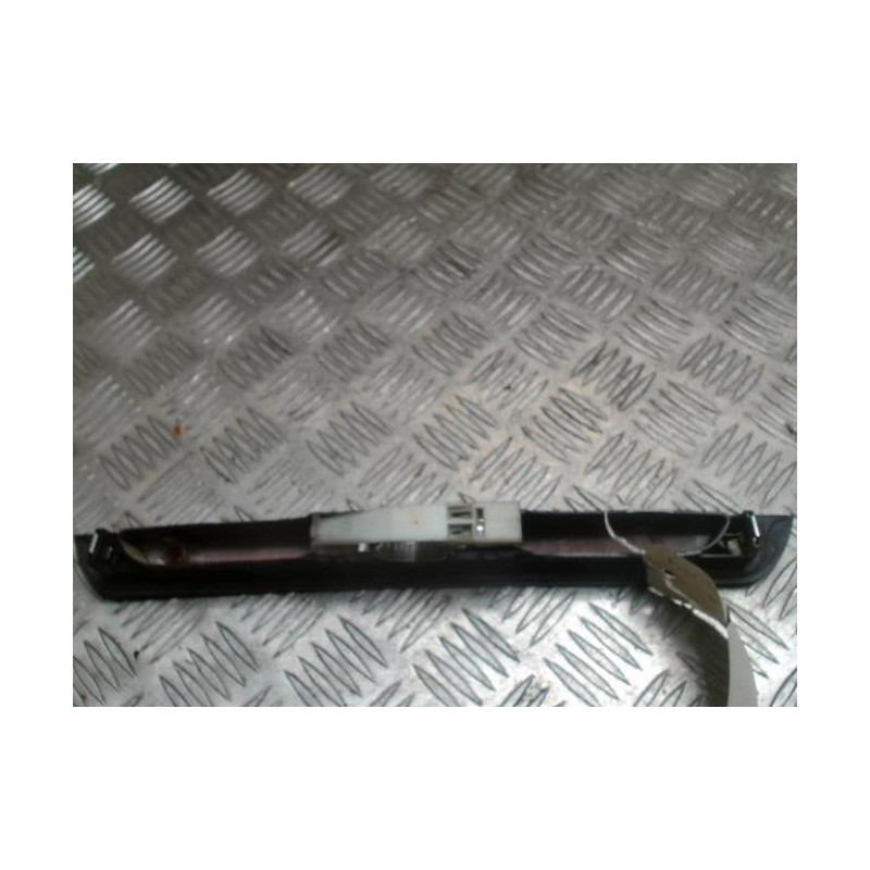 Feu arriere stop central CITROEN C3 1 PHASE 1 d’occasion