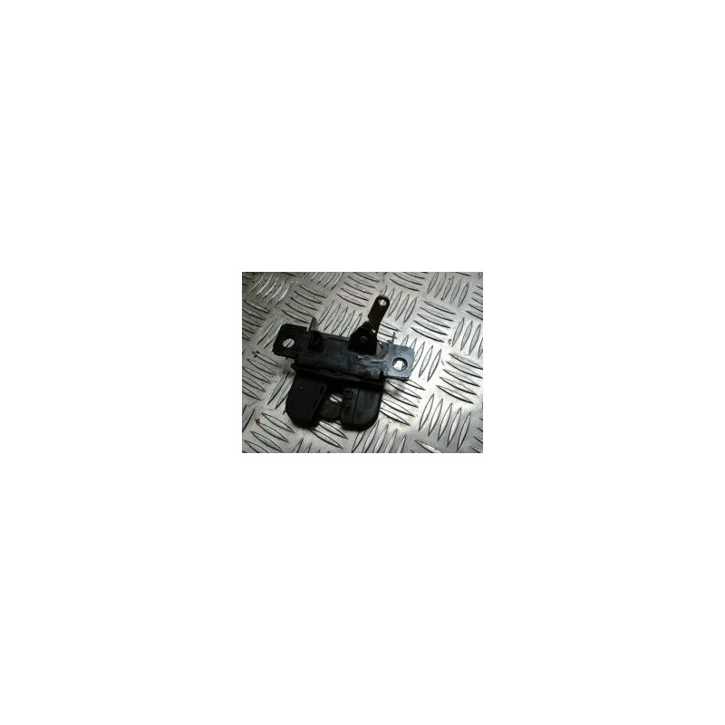 Serrure de coffre VOLKSWAGEN GOLF 4 d’occasion