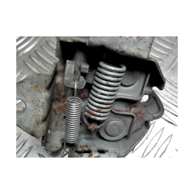 Serrure de capot SUZUKI SWIFT 3 d’occasion
