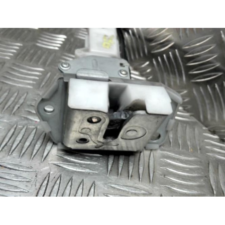 Serrure de hayon SUZUKI SWIFT 3 d’occasion