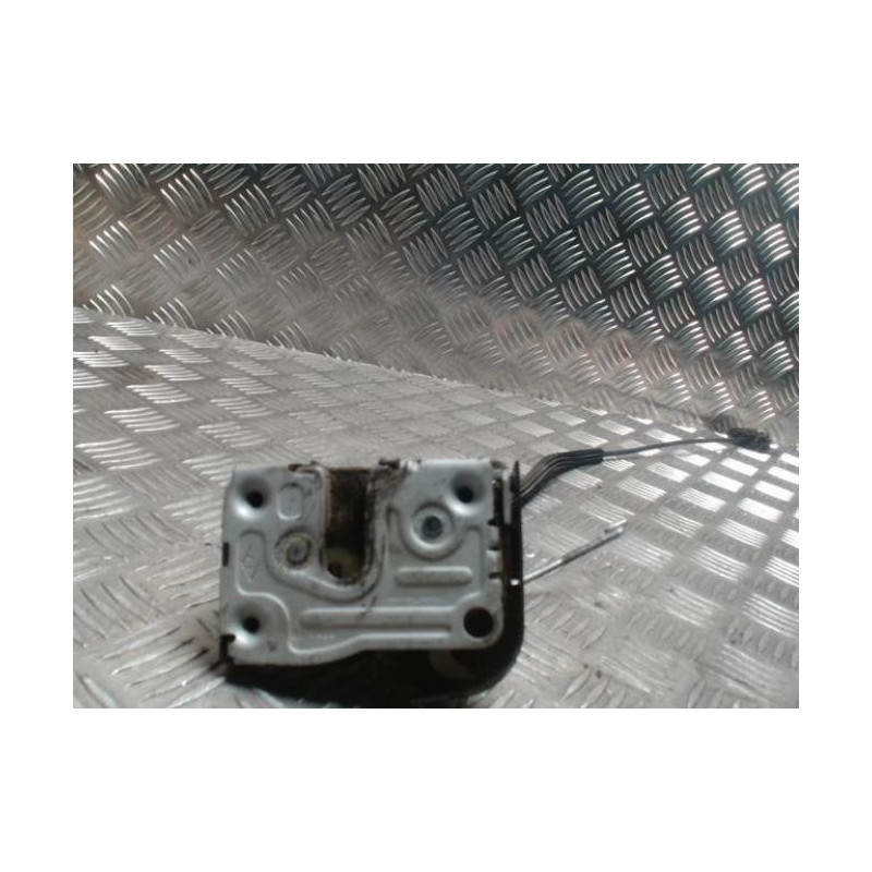 Serrure avant droit RENAULT CLIO 2 PHASE 2 d’occasion