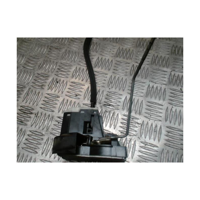 Serrure avant droit RENAULT CLIO 2 PHASE 2 d’occasion