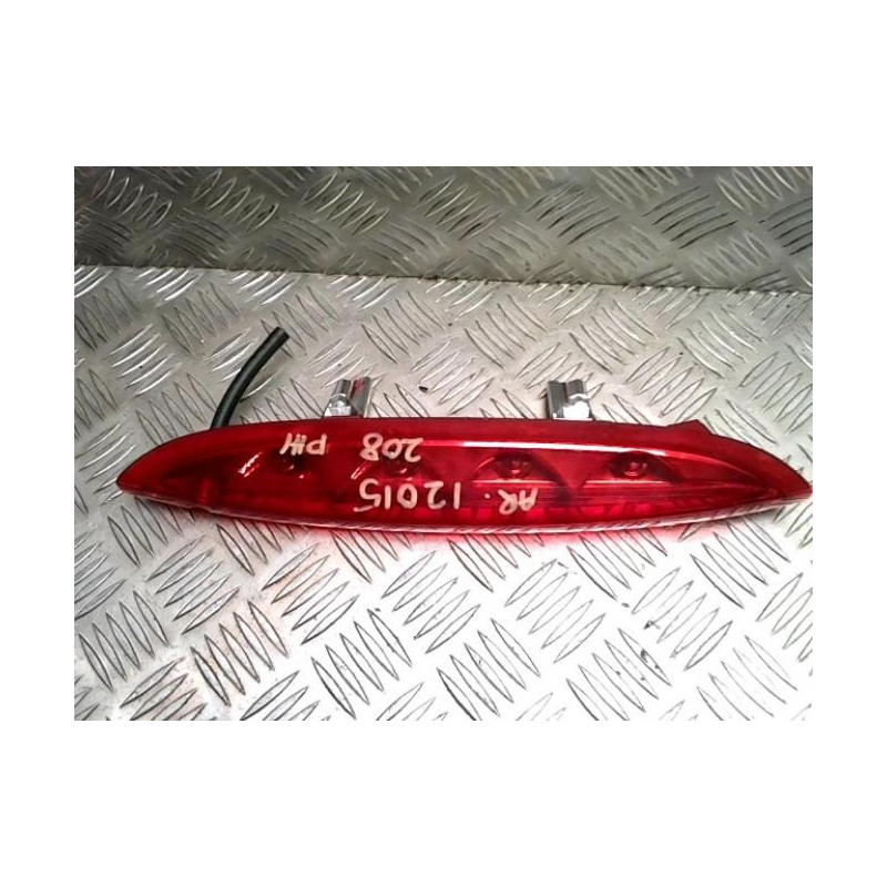 Feu arriere stop central PEUGEOT 208 1 PHASE 1 d’occasion