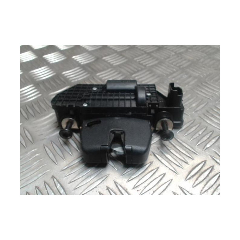 Serrure de coffre PEUGEOT 3008 1 PHASE 1 d’occasion