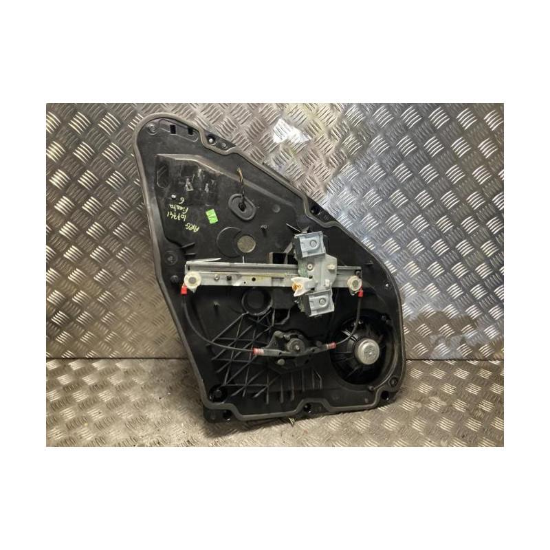 Leve vitre mecanique arriere gauche FORD FIESTA 6 PHASE 1 d’occasion
