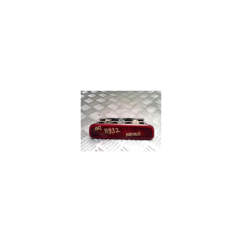 Feu arriere stop central CITROEN NEMO d’occasion