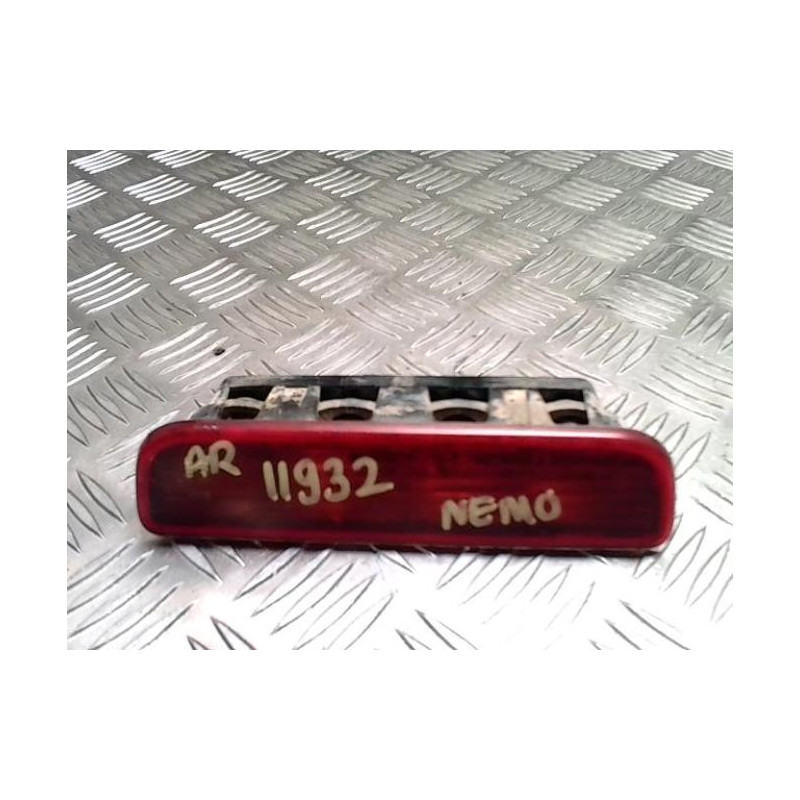Feu arriere stop central CITROEN NEMO d’occasion