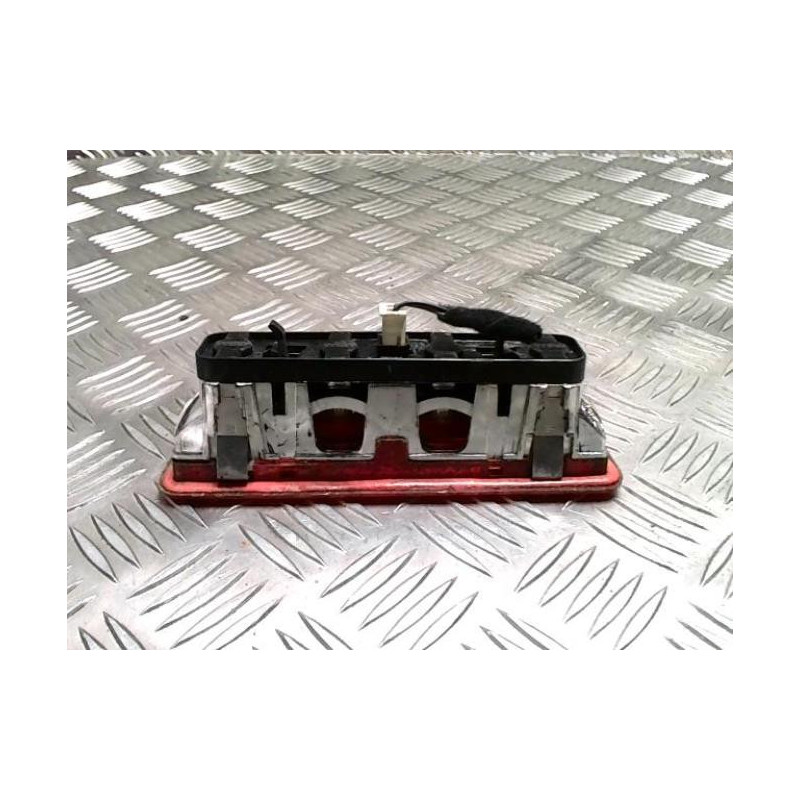 Feu arriere stop central CITROEN NEMO d’occasion