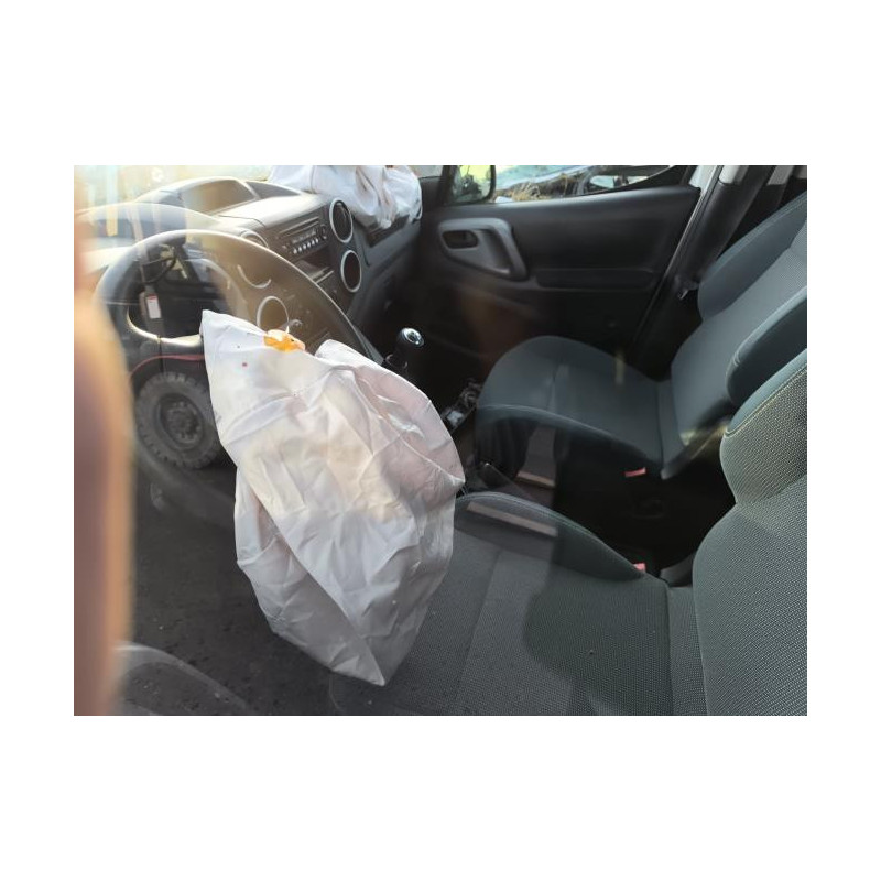 Platine feu arriere gauche CITROEN BERLINGO 2 PHASE 3 d’occasion