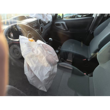 Platine feu arriere gauche CITROEN BERLINGO 2 PHASE 3 d’occasion