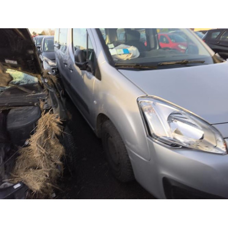 Platine feu arriere gauche CITROEN BERLINGO 2 PHASE 3 d’occasion