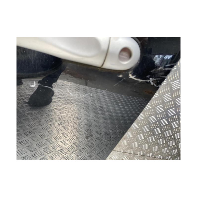 Porte avant gauche RENAULT MEGANE 3 PHASE 1 BREAK d’occasion
