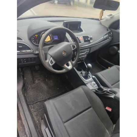 Panneau de porte avant droit RENAULT MEGANE 3 PHASE 1 BREAK d’occasion