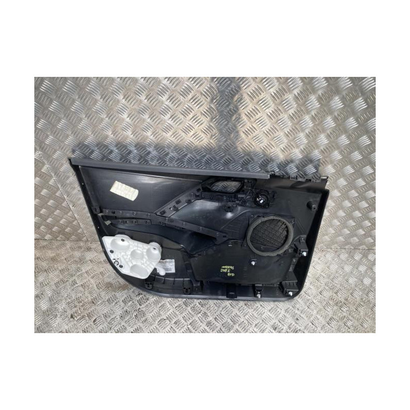 Panneau de porte avant droit PEUGEOT 208 1 PHASE 2 d’occasion