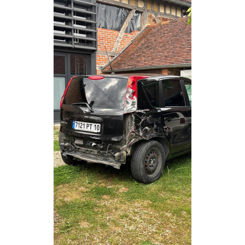 Enjoliveur anti brouillard NISSAN NOTE 1 PHASE 1 d’occasion