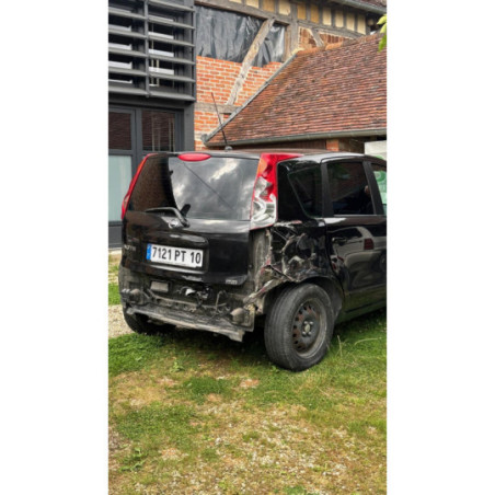 Enjoliveur anti brouillard NISSAN NOTE 1 PHASE 1 d’occasion