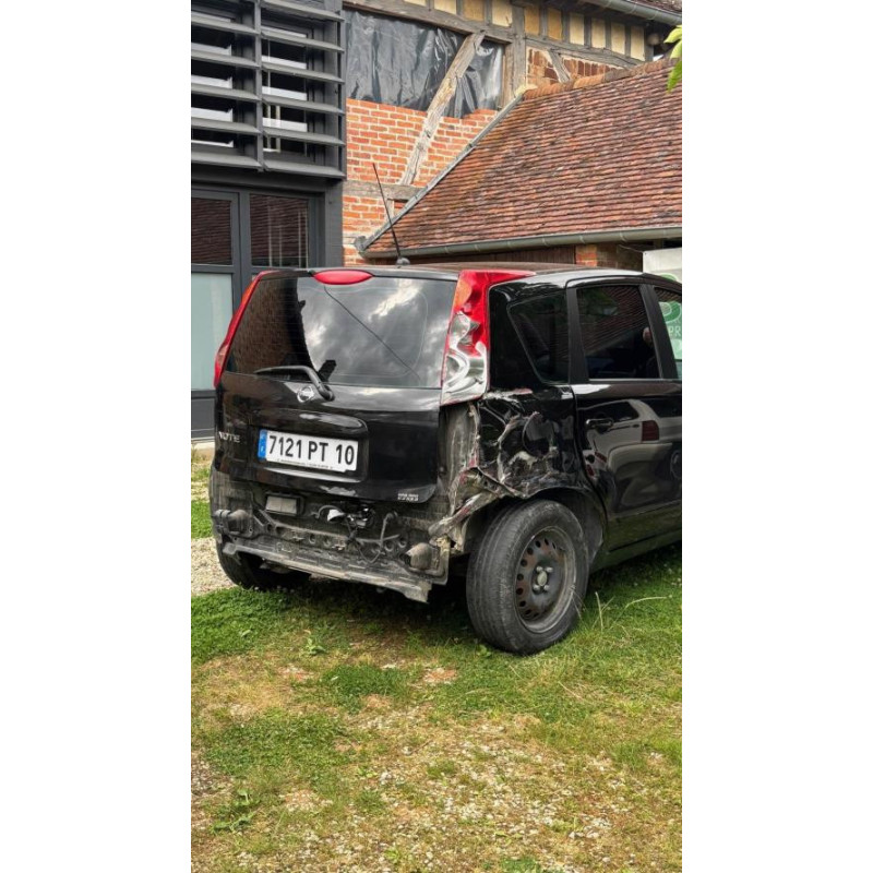 Enjoliveur anti brouillard NISSAN NOTE 1 PHASE 1 d’occasion