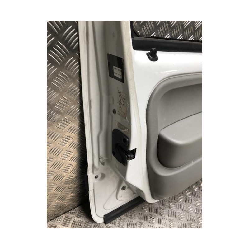 Porte avant gauche RENAULT KANGOO 1 PHASE 2 d’occasion
