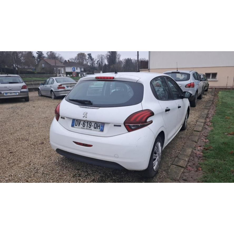 Baie de pare brise PEUGEOT 208 1 PHASE 2 d’occasion