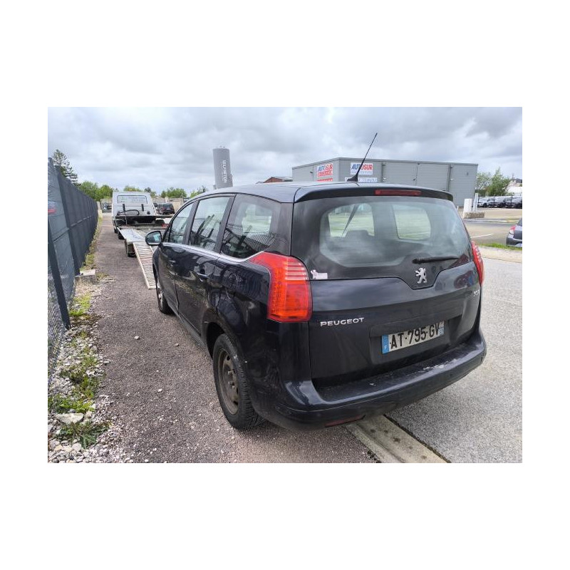 Renfort pare choc avant (traverse) PEUGEOT 5008 1 PHASE 1 d’occasion