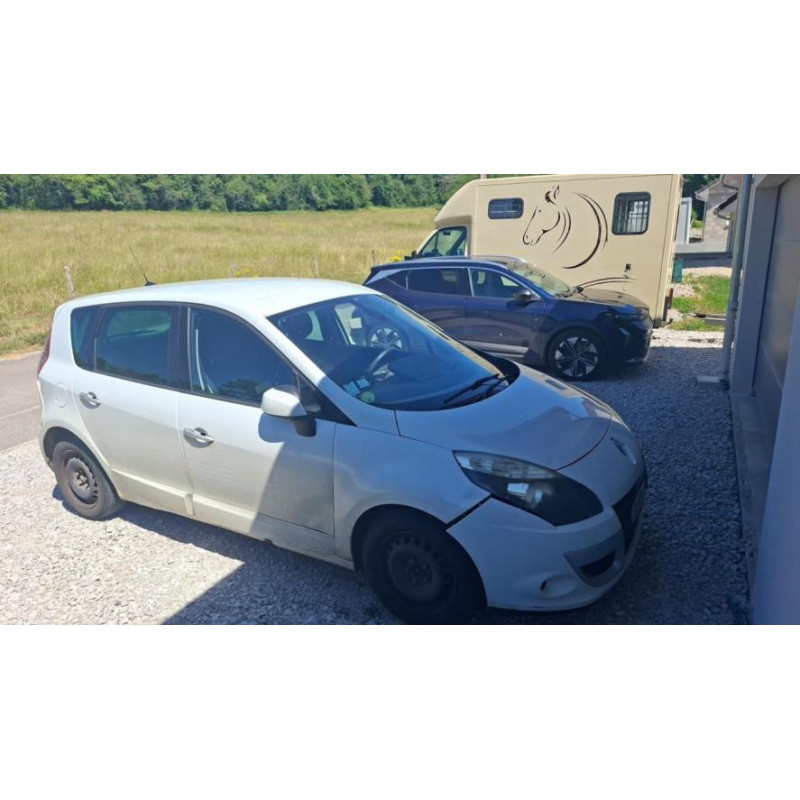 Feu arriere principal droit (feux) RENAULT SCENIC 3 PHASE 1 d’occasion