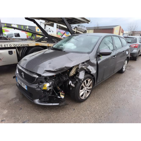 Pare choc arriere PEUGEOT 308 2 SW PHASE 2 BREAK d’occasion