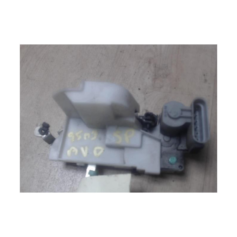 Serrure avant droit FIAT PUNTO 2 PHASE 2 d’occasion