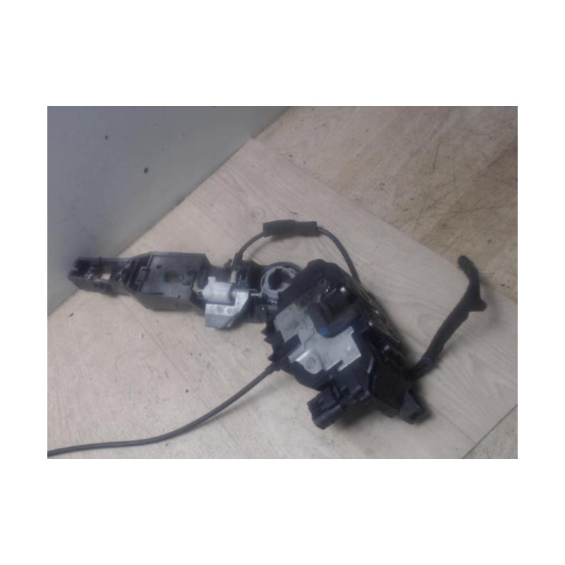 Serrure avant droit RENAULT CLIO 3 PHASE 1 d’occasion