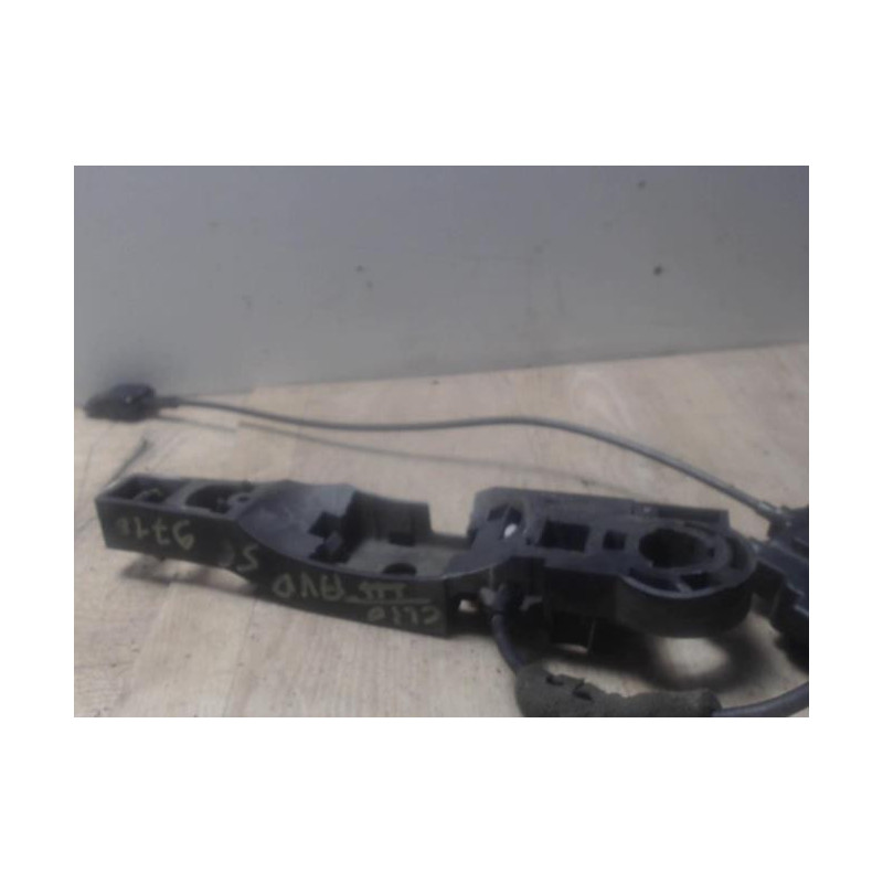 Serrure avant droit RENAULT CLIO 3 PHASE 1 d’occasion