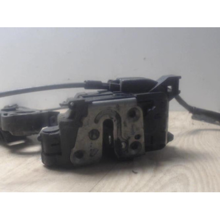 Serrure avant droit RENAULT CLIO 3 PHASE 1 d’occasion