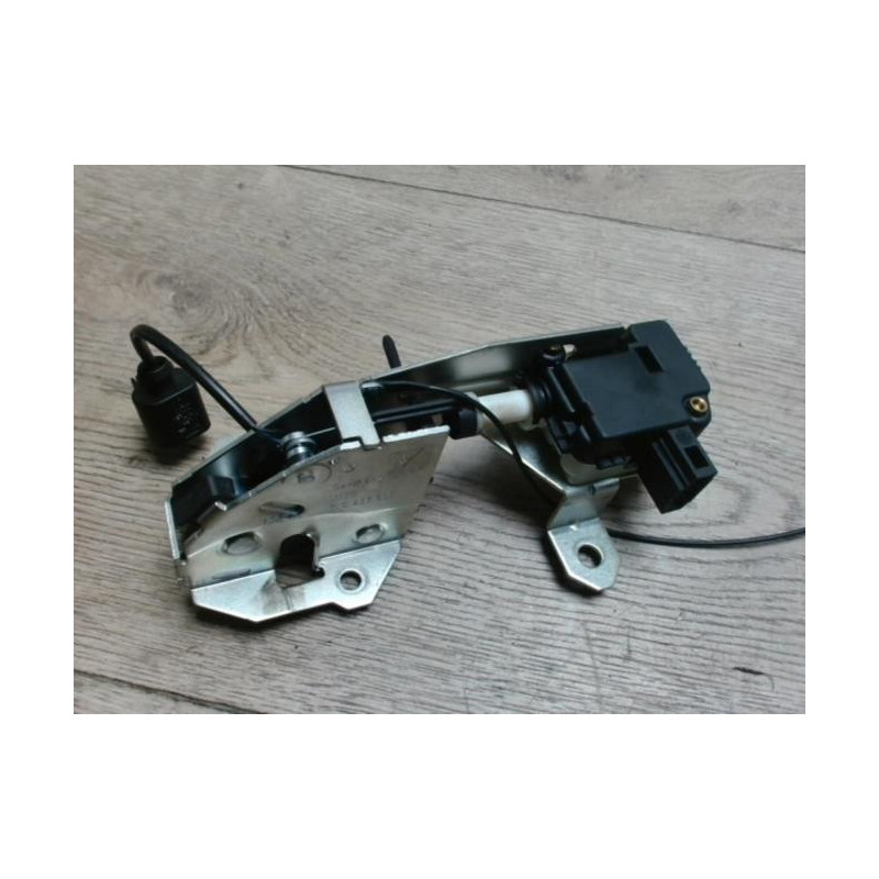Serrure de capot VOLKSWAGEN TOUAREG 1 PHASE 1 d’occasion