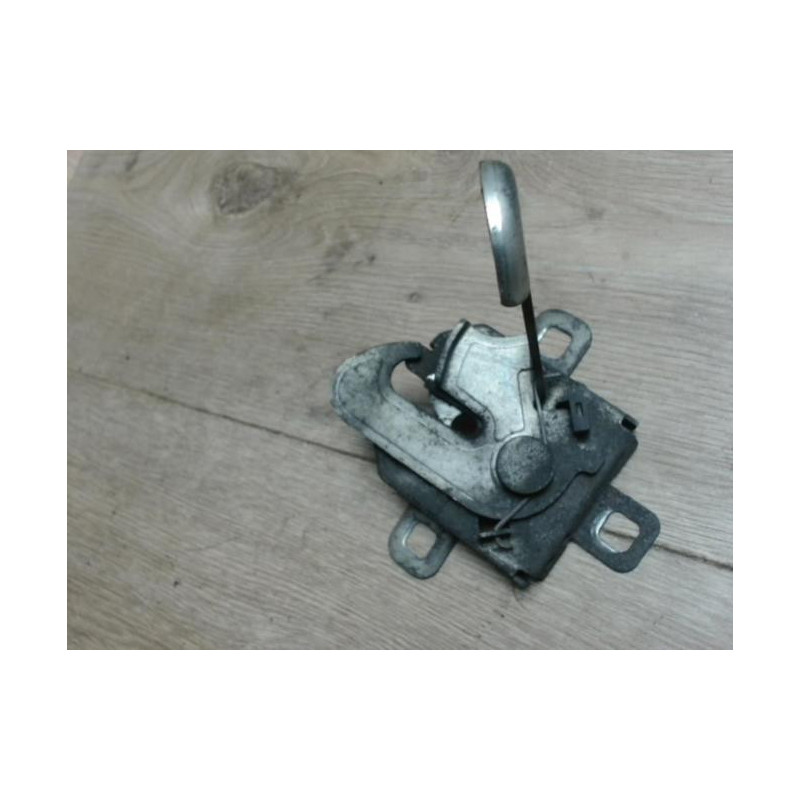 Serrure de capot FIAT GRANDE PUNTO d’occasion