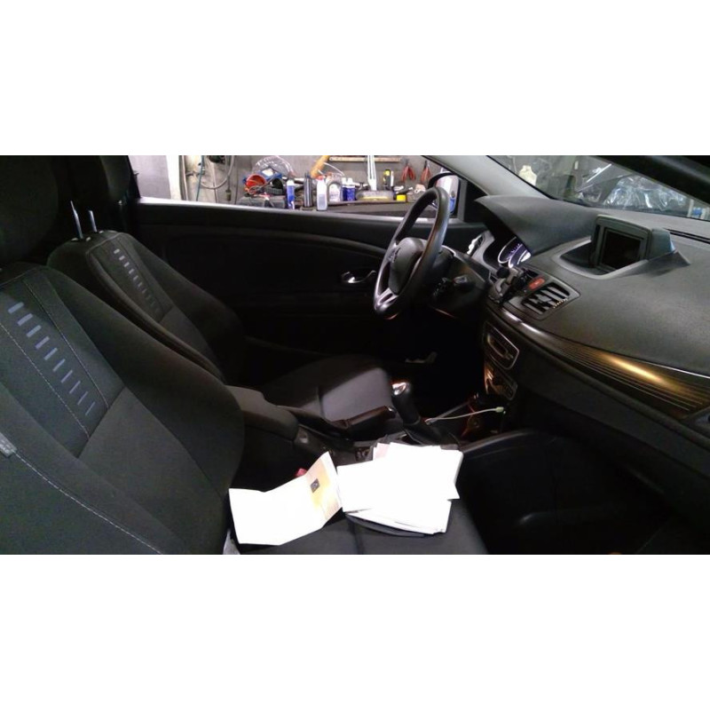 Interrupteur de leve vitre avant gauche RENAULT MEGANE 3 PHASE 1 COUPE d’occasion