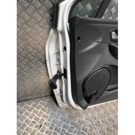 Porte avant droit RENAULT CLIO 4 PHASE 2 d’occasion