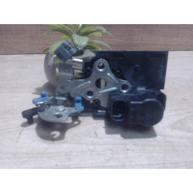 Serrure arriere droit CHEVROLET AVEO 1 d’occasion