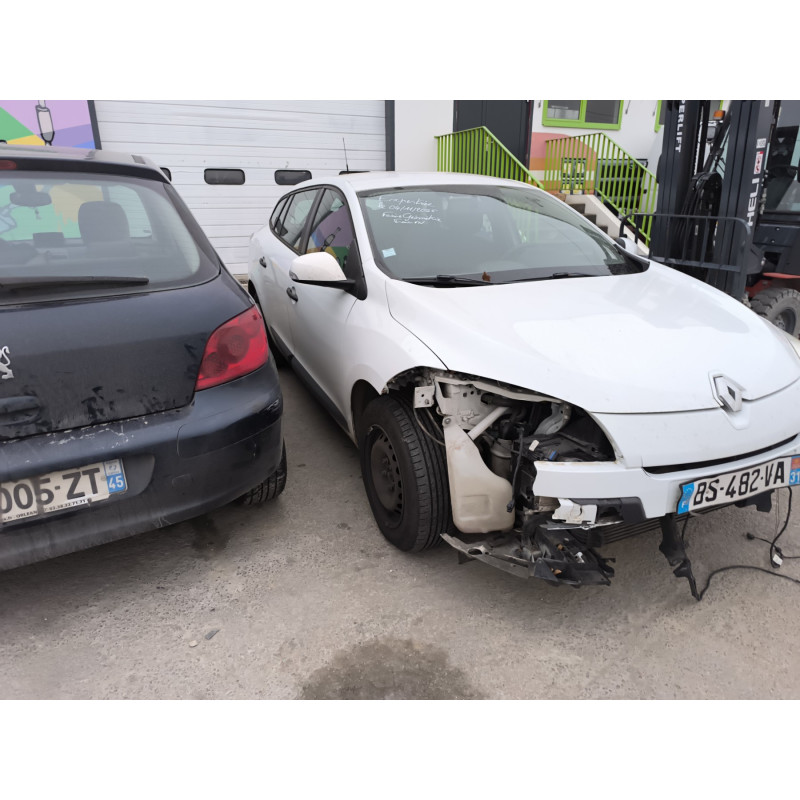Retroviseur droit RENAULT MEGANE 3 PHASE 1 BREAK d’occasion