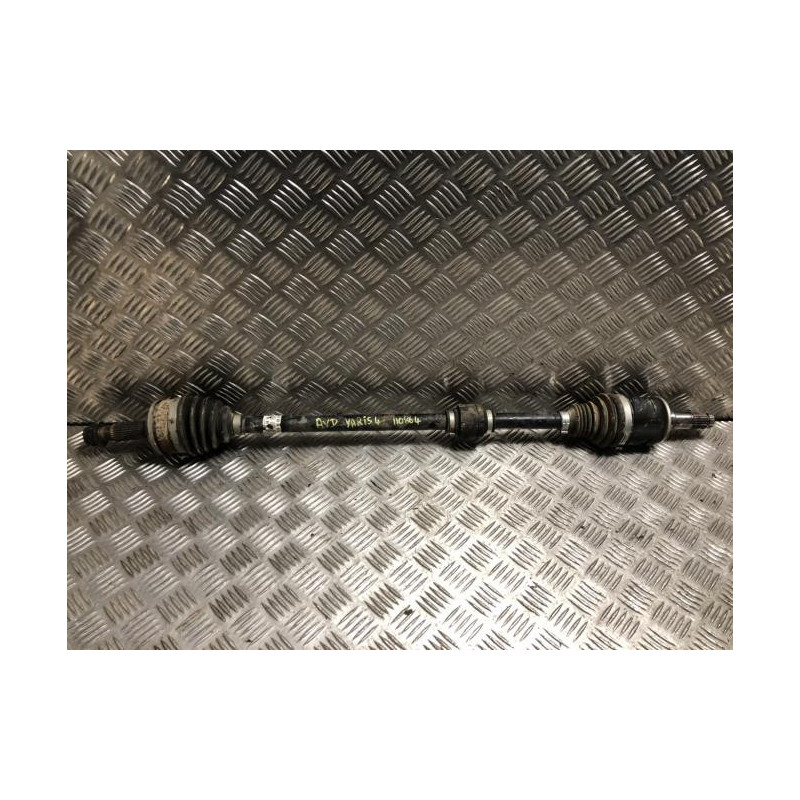 Cardan droit (transmission) TOYOTA YARIS 4 d’occasion