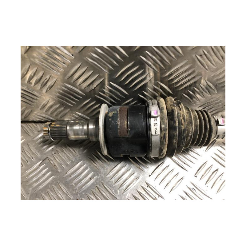 Cardan gauche (transmission) TOYOTA YARIS 4 d’occasion