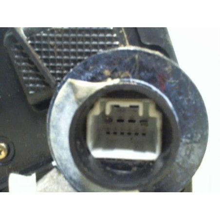 Serrure avant droit TOYOTA AVENSIS 2 PHASE 1 d’occasion