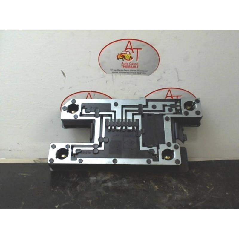 Platine feu arriere droit RENAULT CLIO I PHASE 1 d’occasion