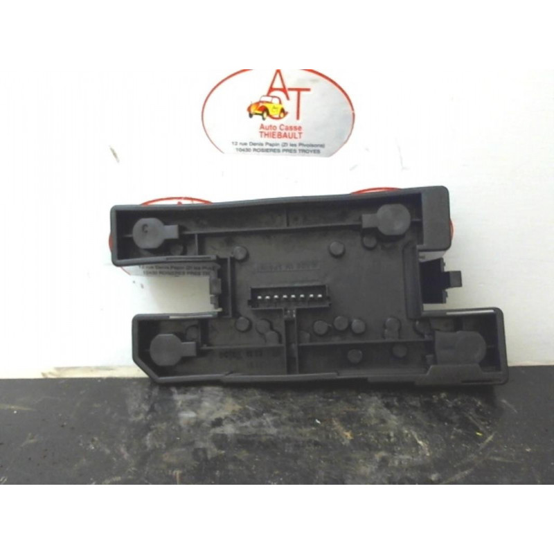 Platine feu arriere droit RENAULT CLIO I PHASE 1 d’occasion