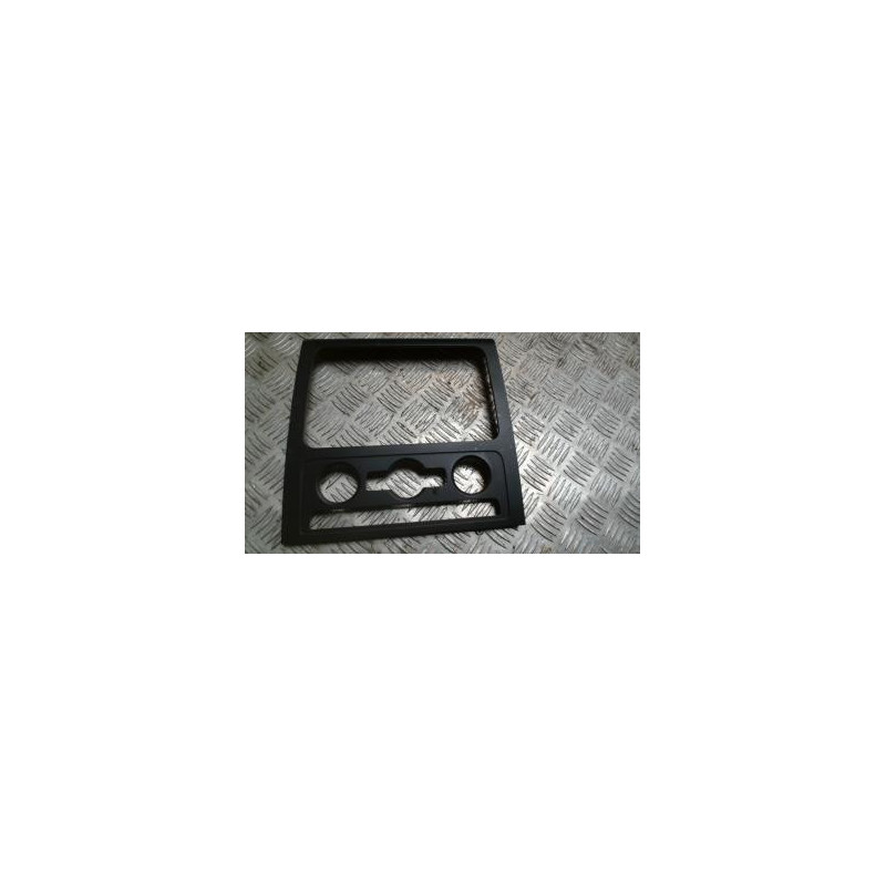 Facade autoradio VOLKSWAGEN TOURAN 2 d’occasion