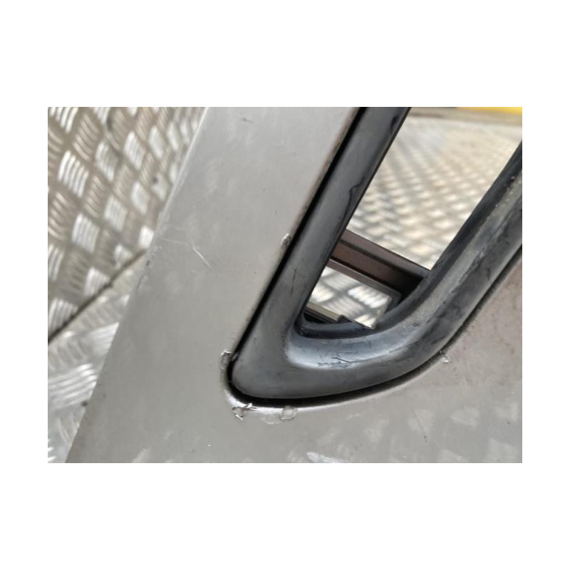 Pare choc arriere VOLVO V 40 1 PHASE 2 BREAK d’occasion