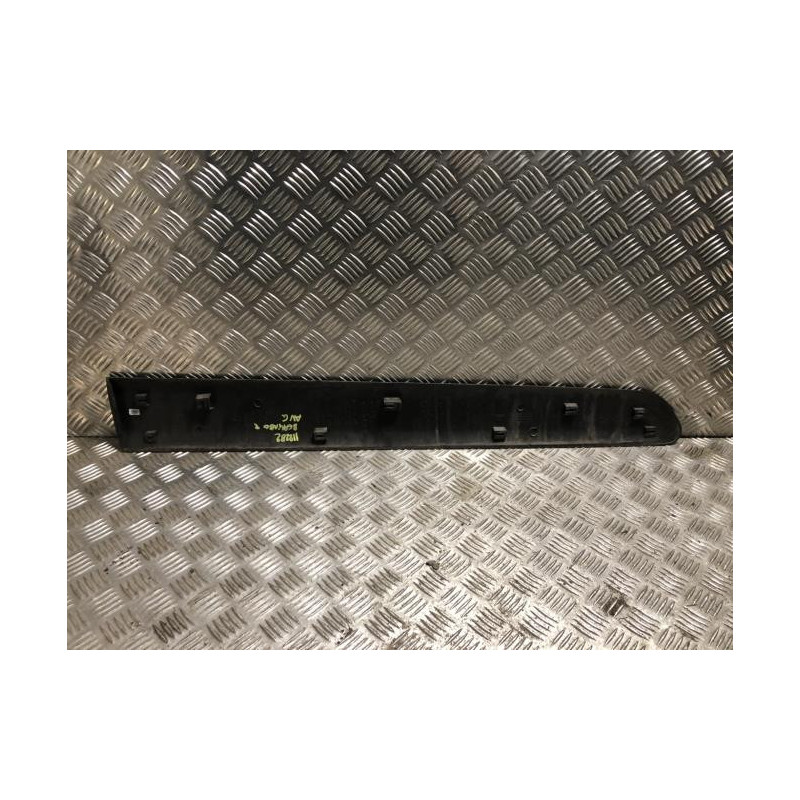 Baguette de porte avant gauche CITROEN BERLINGO 2 PHASE 3 d’occasion