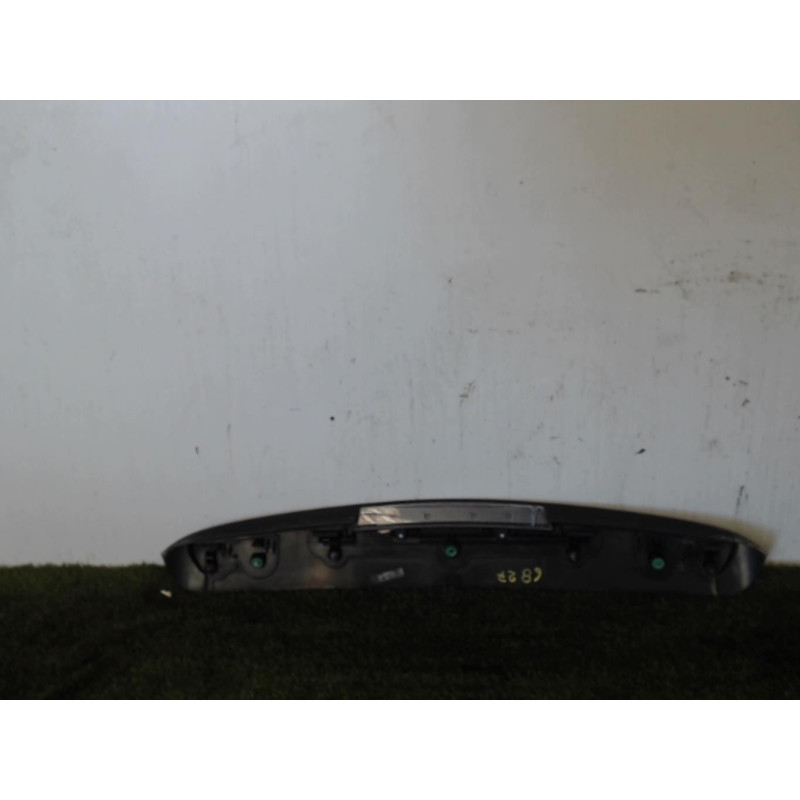 Feu arriere stop central CITROEN C4 1 PHASE 1 d’occasion