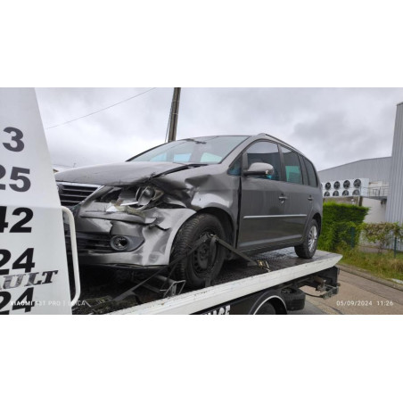 Fusee avant gauche VOLKSWAGEN TOURAN 1 PHASE 2 d’occasion